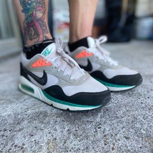 Women’s Nike air max multicolored size 7